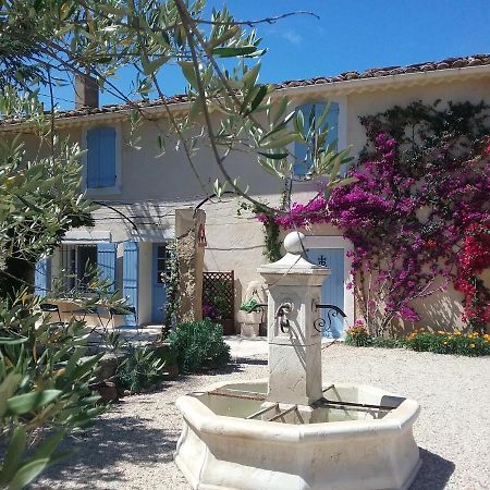Mas Des Bougainvillees Sernhac エクステリア 写真