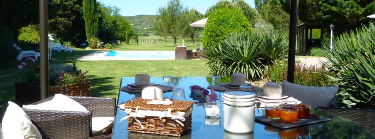 Mas Des Bougainvillees Sernhac エクステリア 写真